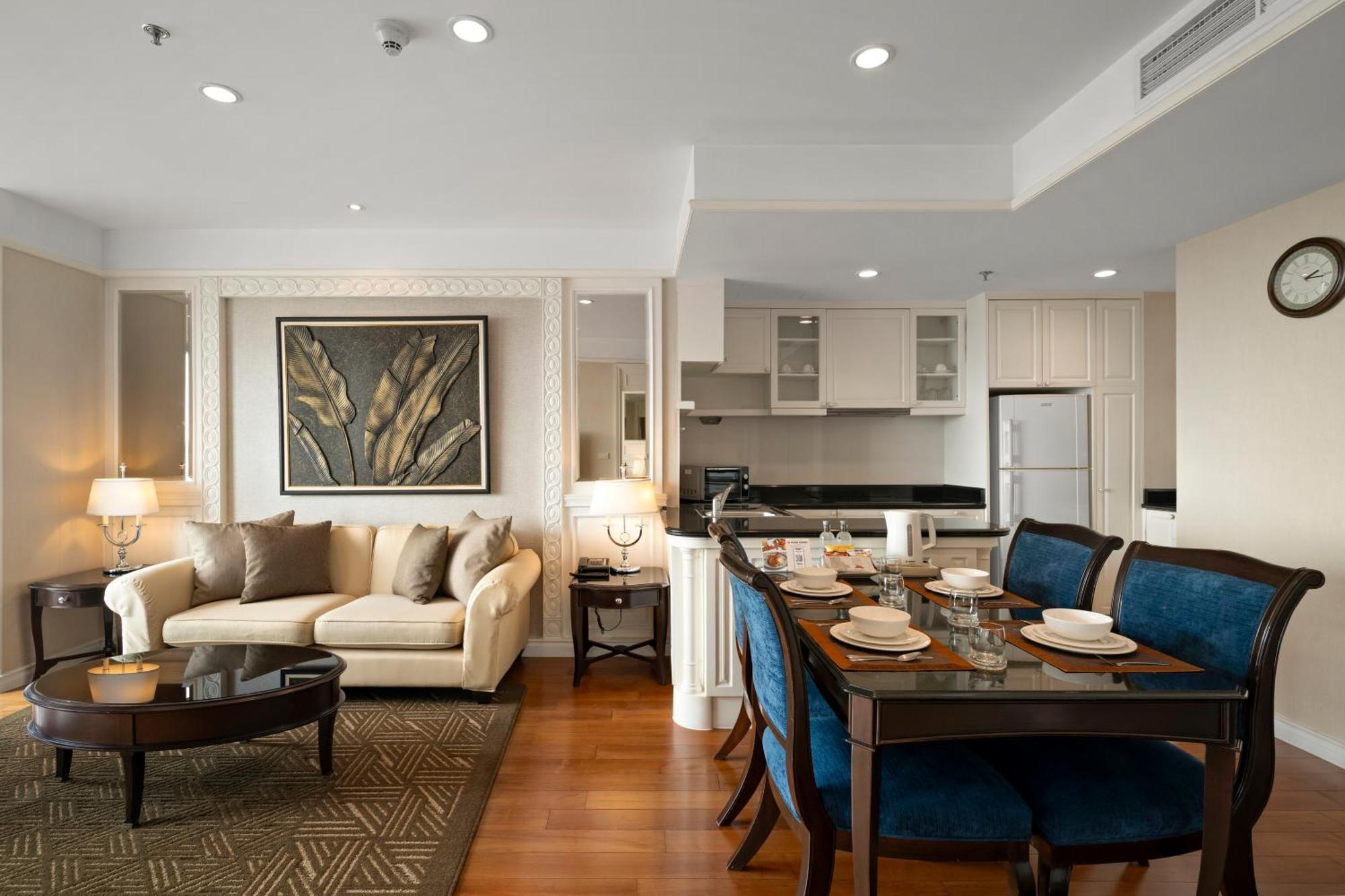 Grande Centre Point Hotel Ratchadamri Bangkok Ngoại thất bức ảnh A typical apartment at The Residence
